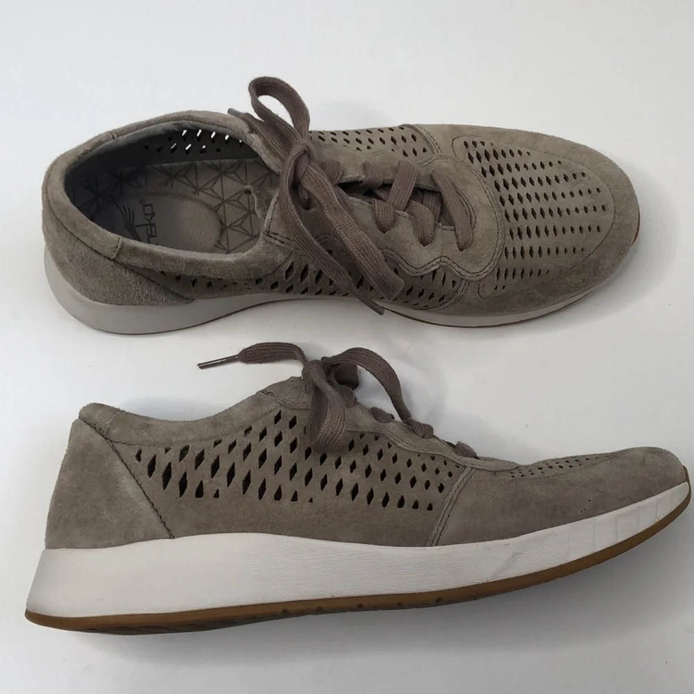 Dansko Charlie tan suede perforated sneaker